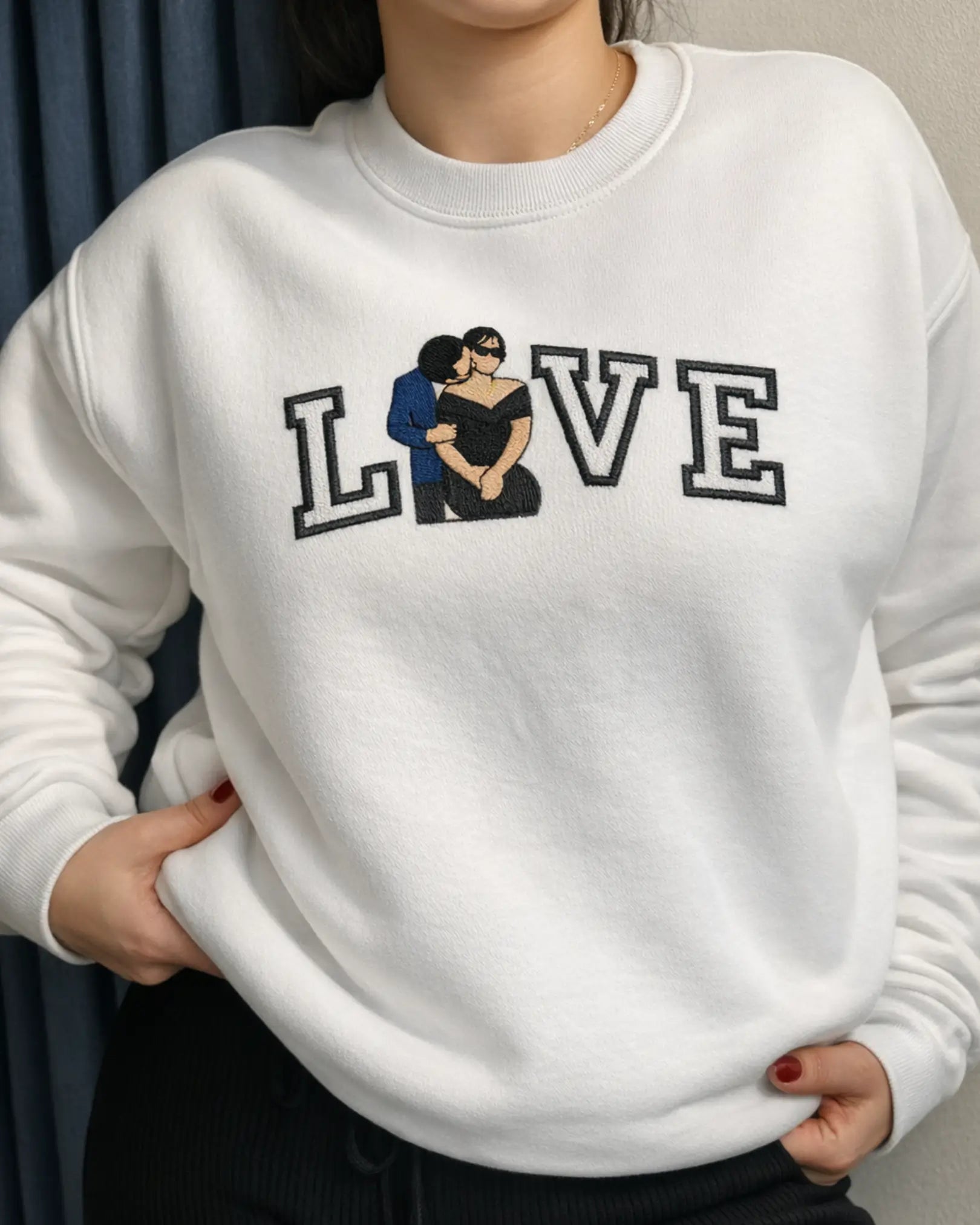 Fotoğraftan LOVE Temalı Çift Nakış